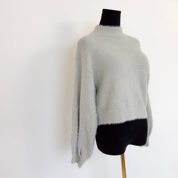HELLO HEART GREY BALLOON SLEEVE FURRY SWEATER SIZE SMALL - Picture 9 of 9